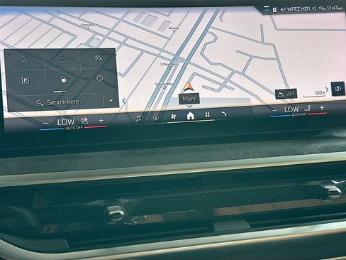 Certified 2024 BMW X5 sDrive40i w/ Premium Package image 13