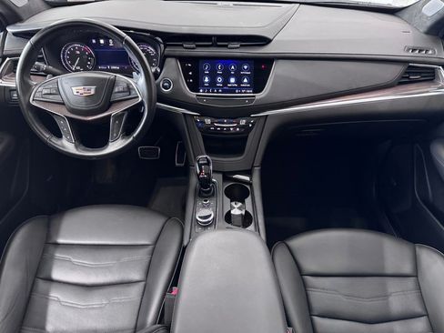 Certified 2024 Cadillac XT5 Sportv w/ Platinum Package AWD/4WD image 9