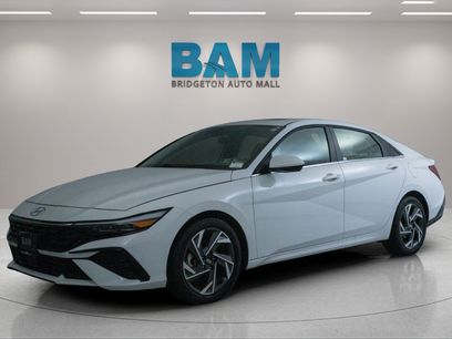 Used 2025 Hyundai Elantra SEL