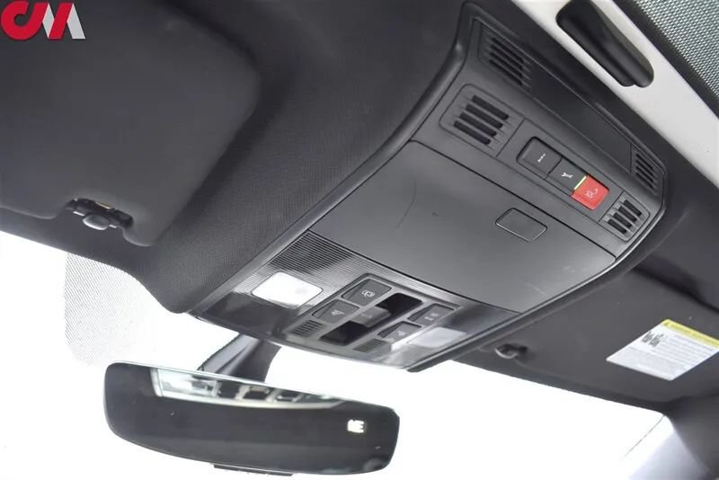 Used 2021 Volkswagen Jetta R-Line w/ R-Line Cold Weather Package FWD image 19