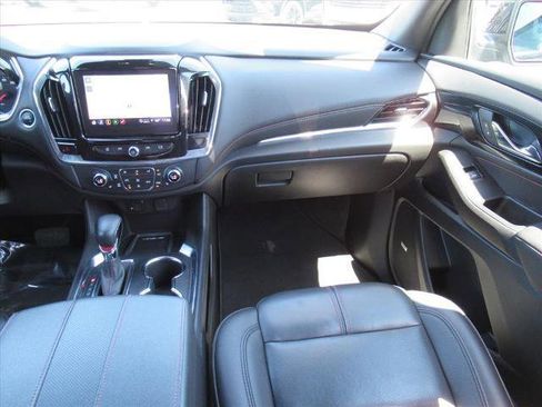 Used 2023 Chevrolet Traverse RS AWD/4WD image 14
