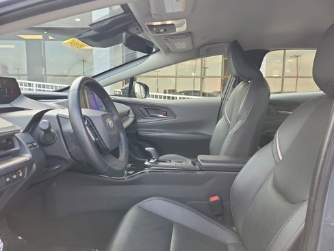 Used 2024 Toyota Prius XLE image 15
