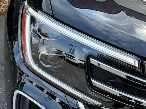 New 2026 Volkswagen Atlas SE image 13