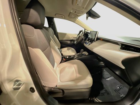 Used 2021 Toyota Corolla LE w/ Carpet Mat Package (TMS) FWD image 18