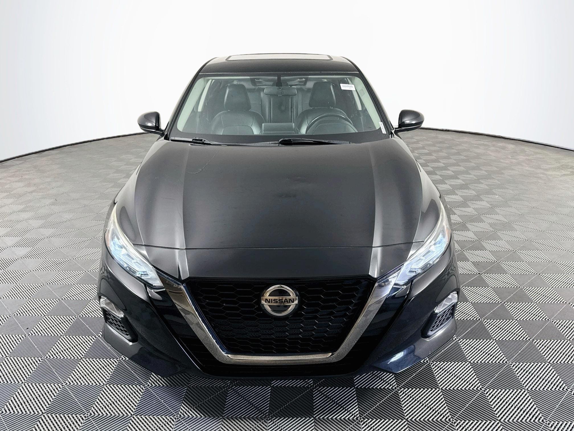 Used 2019 Nissan Altima 2.5 SR FWD image 4