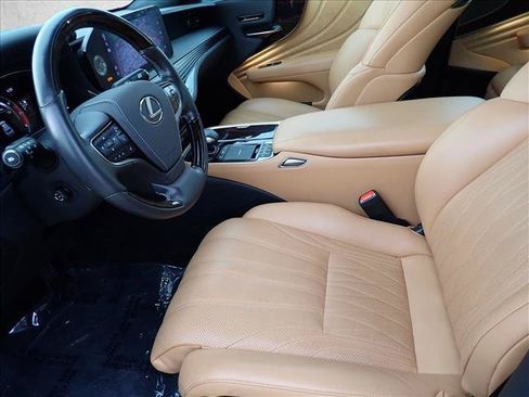 Used 2022 Lexus LS 500 AWD w/ Luxury Package image 11