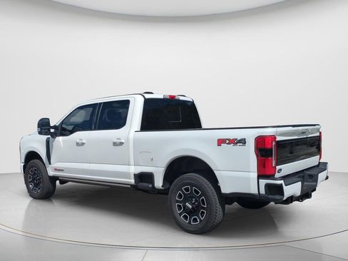 Used 2025 Ford F250 Platinum image 6