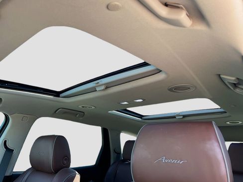 Used 2020 Buick Enclave Avenir w/ Avenir Technology Package FWD image 23