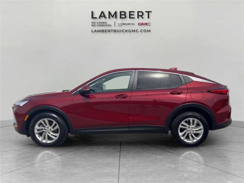 Used 2024 Buick Envista Preferred w/ Convenience I Package FWD image 2