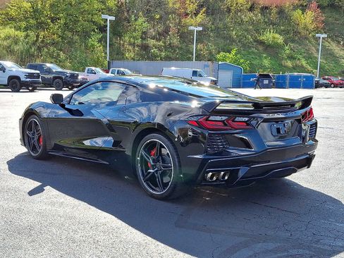 Used 2021 Chevrolet Corvette Stingray Preferred Cpe w/ Z51 Performance Package image 4