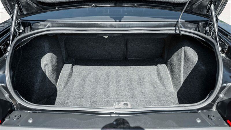 Used 2014 Dodge Challenger SRT8 w/ Harman/Kardon Audio Group RWD image 35