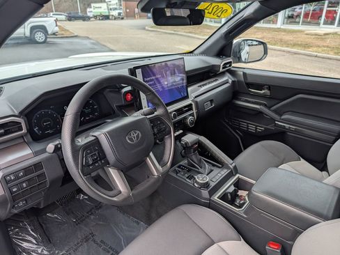 Used 2024 Toyota Tacoma TRD Off-Road AWD/4WD image 16