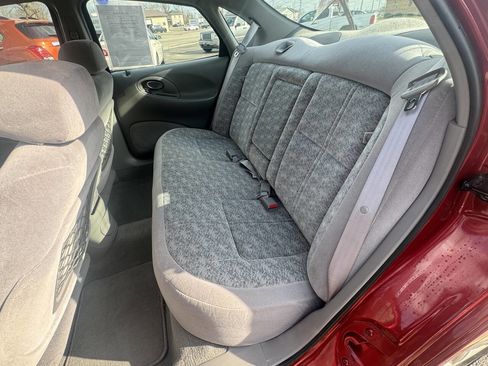 Used 1996 Ford Taurus GL image 30