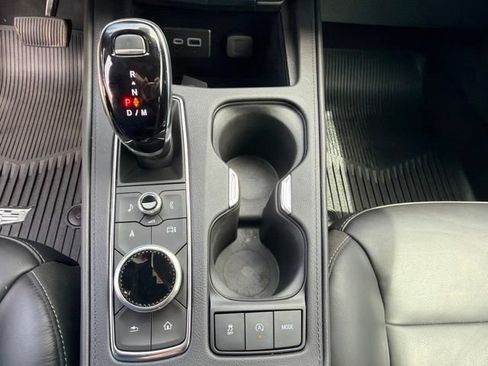 Used 2024 Cadillac XT4 Luxury w/ Cold Weather Package FWD image 26