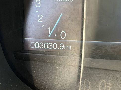 Used 2020 Ford Edge Titanium FWD image 21