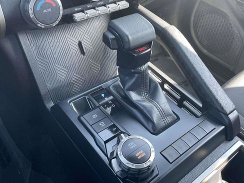 Used 2024 Toyota Tacoma TRD Sport AWD/4WD image 34