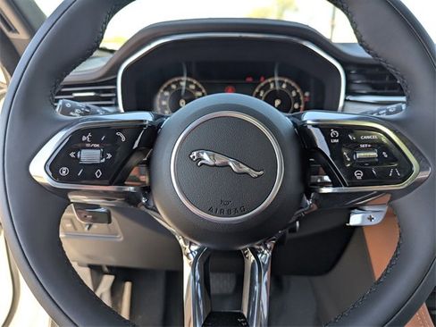 New 2026 Jaguar F-PACE R-Dynamic S image 25