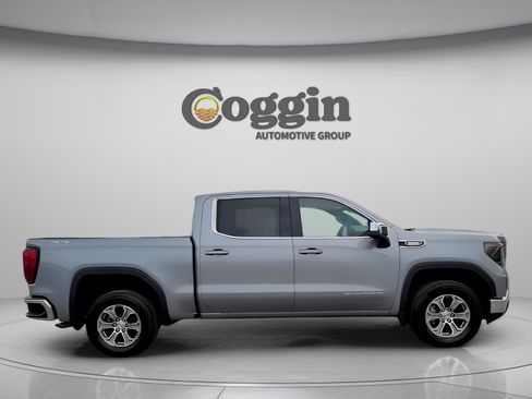 New 2025 GMC Sierra 1500 SLE w/ Preferred Package image 18