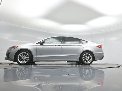 Certified 2019 Ford Fusion SE FWD image 7