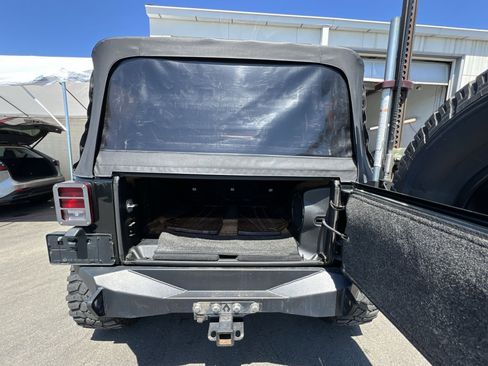 Used 2012 Jeep Wrangler Unlimited Sport AWD/4WD image 30