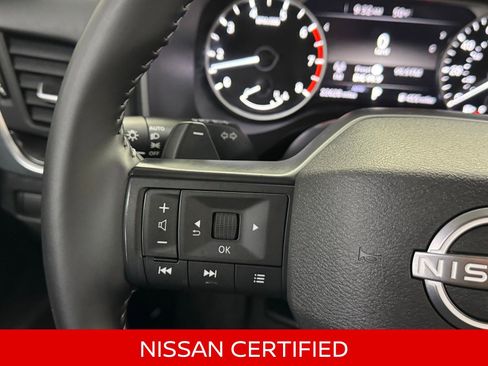 Certified 2025 Nissan Rogue SV image 24
