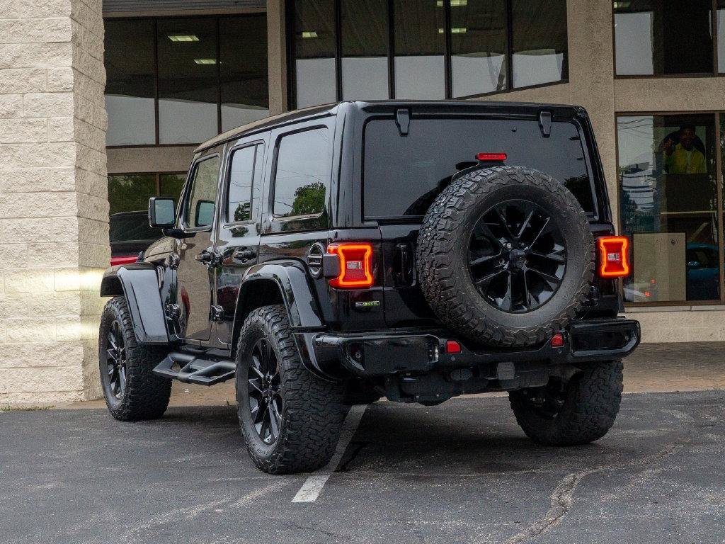 Used 2021 Jeep Wrangler Unlimited Sahara AWD/4WD image 4