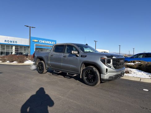 Used 2023 GMC Sierra 1500 Pro w/ Graphite Edition image 3