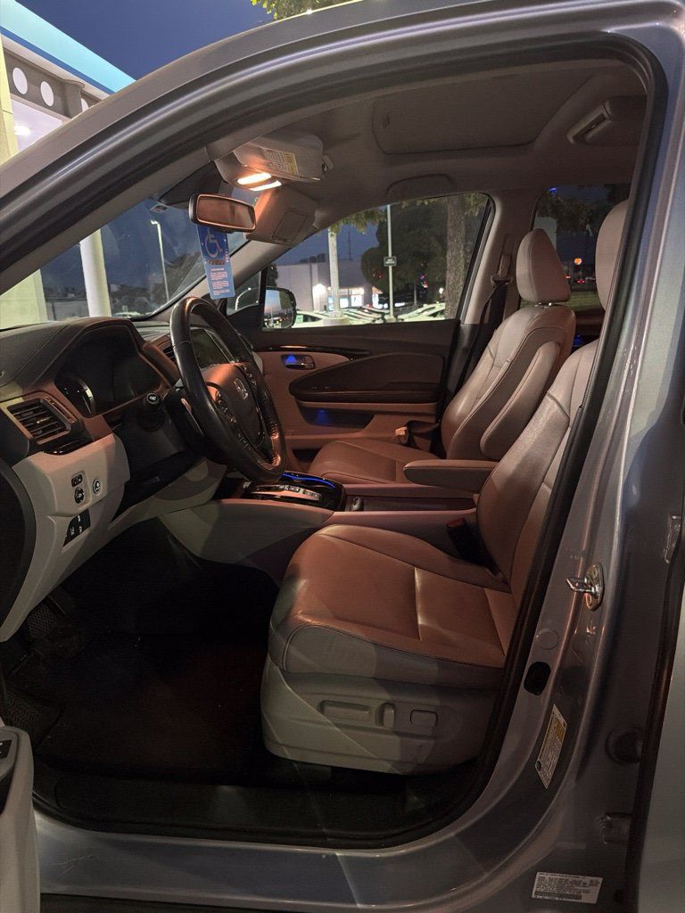 Used 2018 Honda Pilot Touring image 9