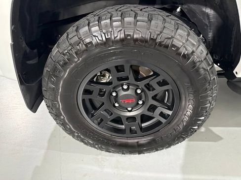 Used 2024 Toyota 4Runner TRD Off-Road Premium w/ Off Road Premium Plus Package AWD/4WD image 12