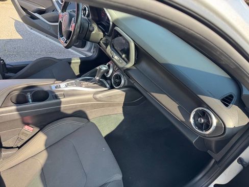 Used 2017 Chevrolet Camaro SS image 20