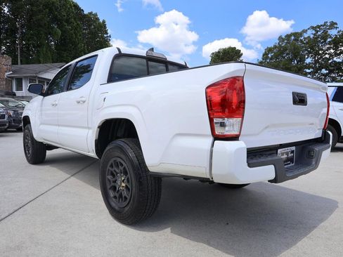 Used 2016 Toyota Tacoma SR w/ SR Convenience Package RWD image 5