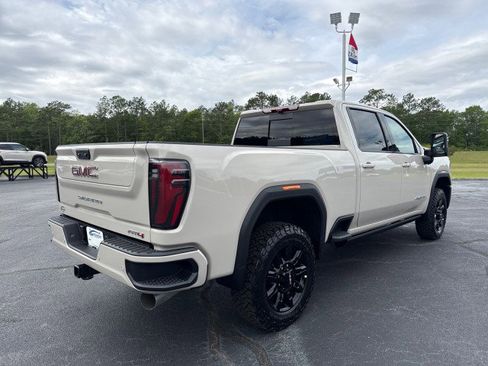 New 2026 GMC Sierra 2500 AT4 image 3