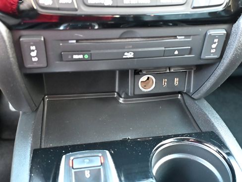 Used 2017 Honda Pilot Touring image 16