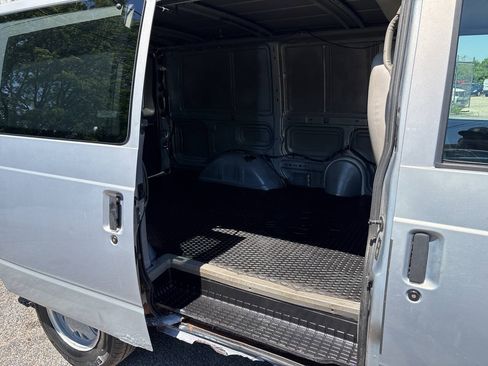 Used 1998 Chevrolet Astro AWD image 19
