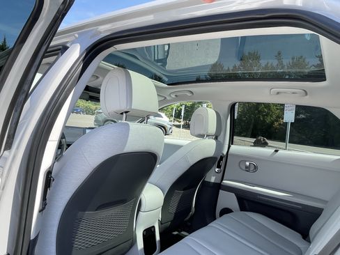 Certified 2024 Hyundai Ioniq 5 Limited AWD/4WD image 16