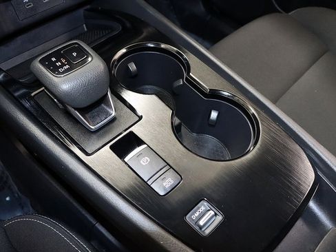 Used 2023 Nissan Rogue S image 20