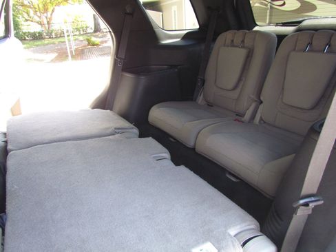 Used 2013 Ford Explorer FWD image 21