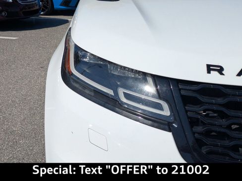 Used 2019 Land Rover Range Rover Velar R-Dynamic SE image 11