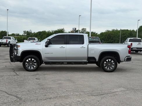 Used 2021 Chevrolet Silverado 2500 LT w/ Convenience Package image 8