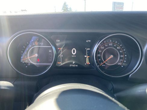 Used 2022 Jeep Gladiator Willys image 15