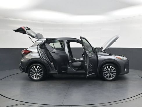 Used 2023 Nissan Kicks SR w/ SR Premium Package FWD image 52