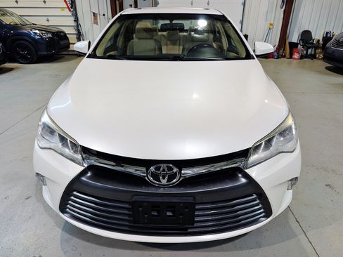 Used 2017 Toyota Camry XLE FWD image 12