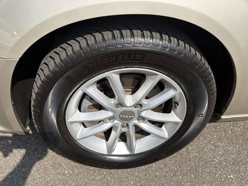 Used 2015 Dodge Grand Caravan SXT FWD image 23