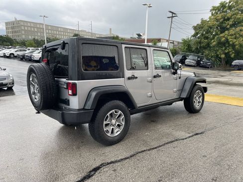 Used 2017 Jeep Wrangler Unlimited Rubicon w/ Cold Weather Group AWD/4WD image 8