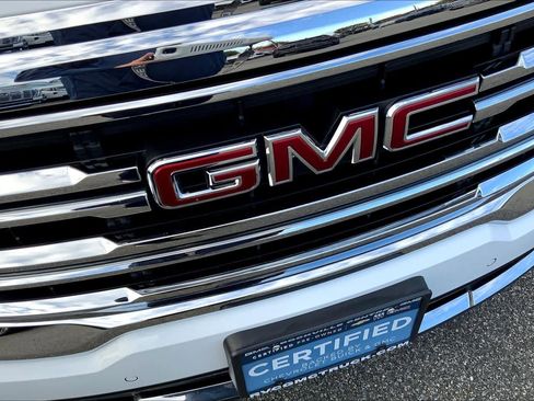 Certified 2023 GMC Acadia SLE w/ Driver Convenience Package image 31