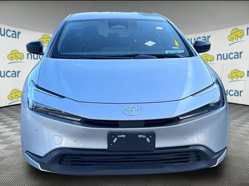Used 2023 Toyota Prius LE FWD image 2