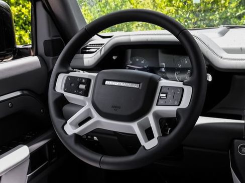 New 2026 Land Rover Defender 110 X-Dynamic SE AWD/4WD image 21