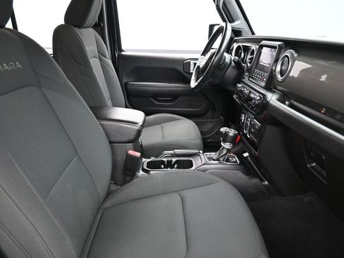 Certified 2022 Jeep Wrangler Unlimited Sahara AWD/4WD image 19