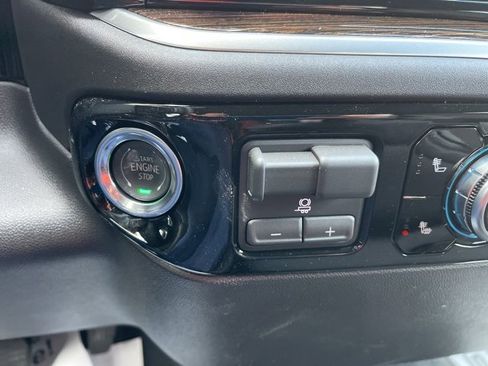 New 2026 GMC Sierra 1500 SLE image 26