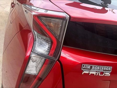 Used 2017 Toyota Prius Four FWD image 40